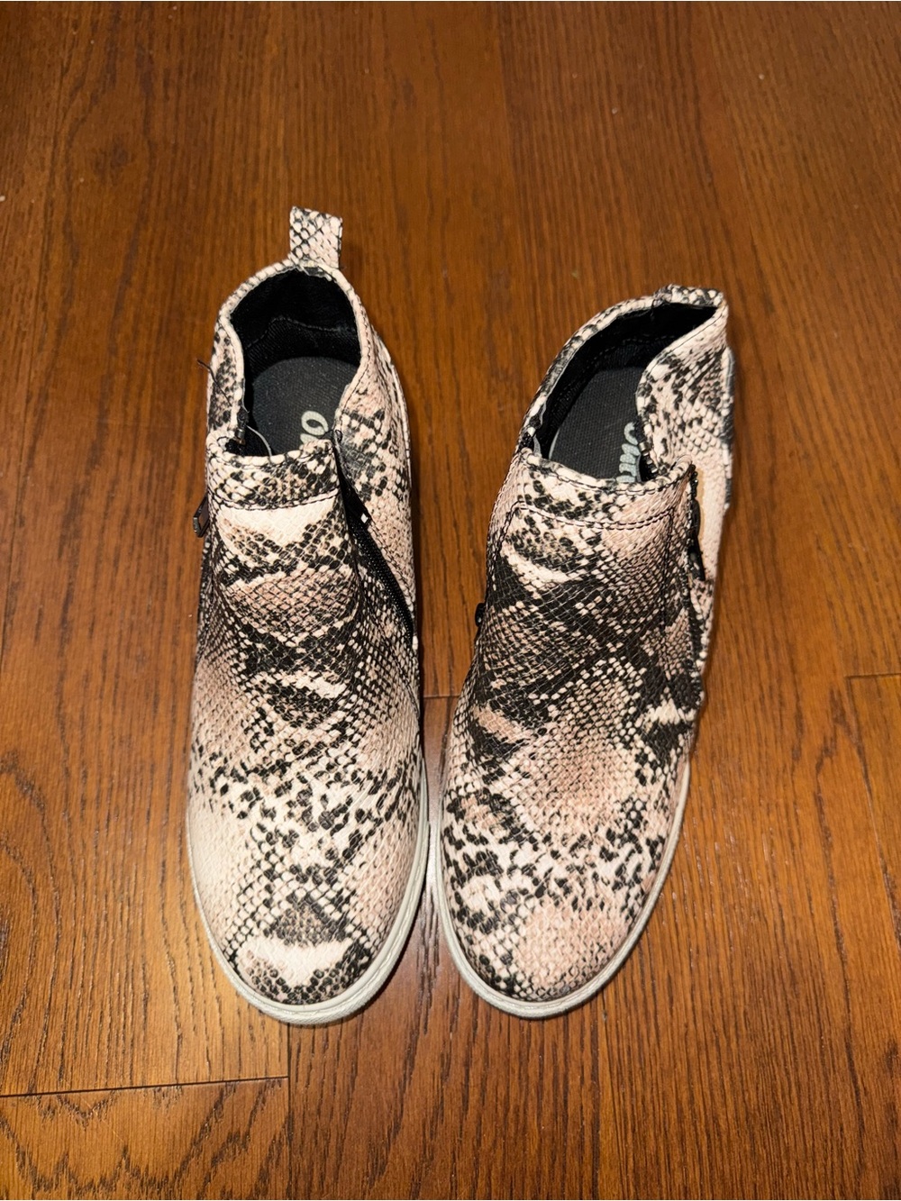 Women's size 9 sneaker wedges